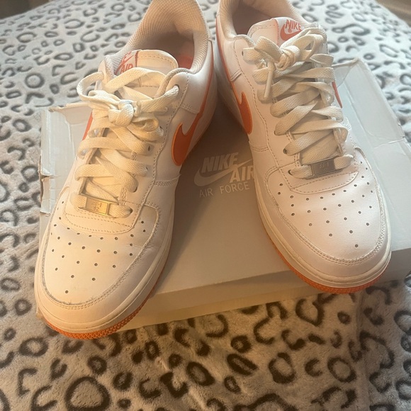 Nike Air Force 1 White and Orange Shoes - Picture 5 of 5